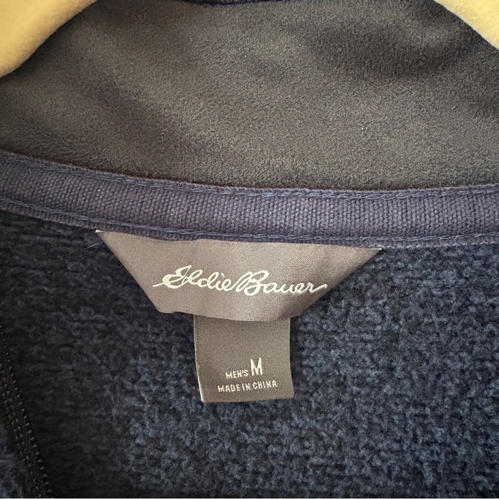 Eddie Bauer 1/4 Zip Fleece - Picture 2 of 3